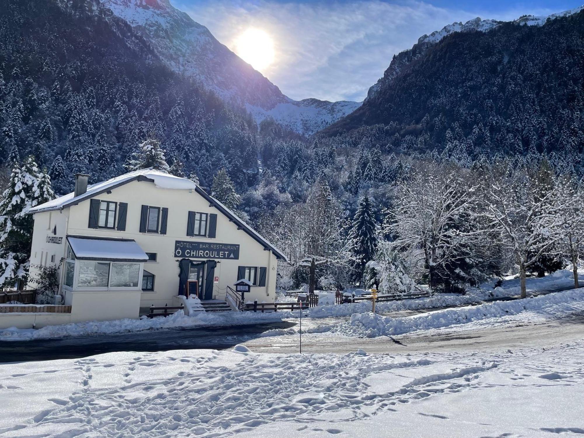 Hotel O Chiroulet Bagnères-de-Bigorre Kültér fotó